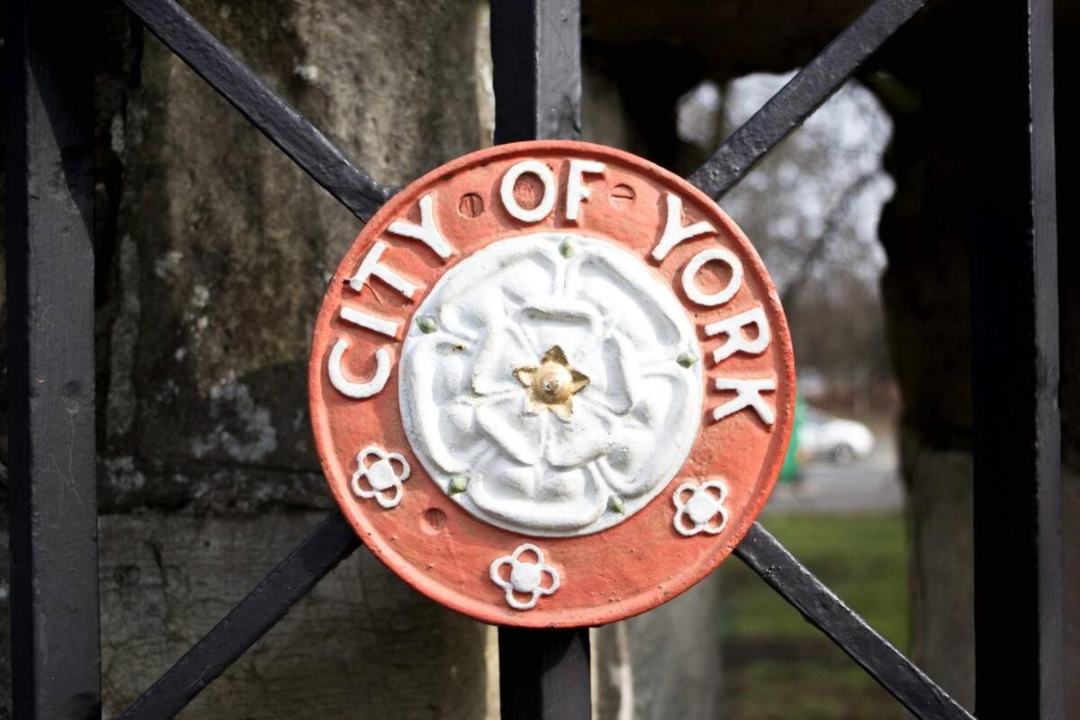 Stylish Flat Near The City Centre - Pass The Keys York Exteriér fotografie